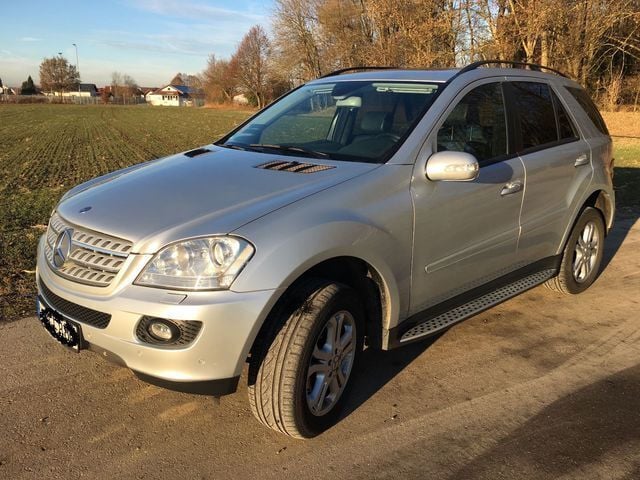 Gebraucht Mercedes ML350 272 PS (200 kW) 2005 Silber metallic SUV