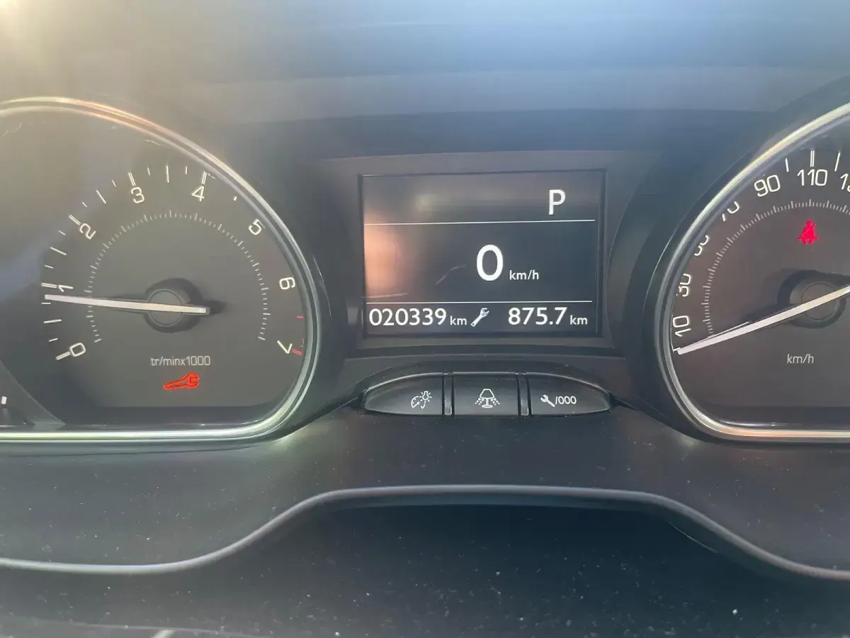 Gebraucht Peugeot 2008 131 PS (96 kW) 2019 Grau SUV