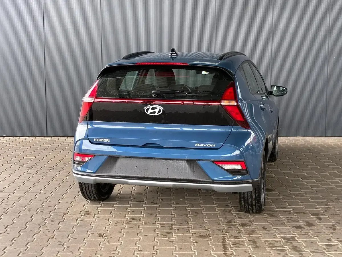 Neu Hyundai Bayon Comfort 90 PS (66 kW) 2026 Blau (vibrant blue) SUV