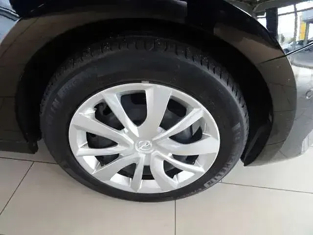 Gebraucht Opel Corsa Edition 75 PS (55 kW) 2024 Lackierung schwarz Kleinwagen
