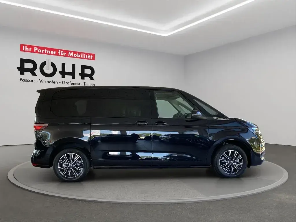 Gebraucht VW Multivan Basis 204 PS (150 kW) 2025 Schwarz Van / Kleinbus