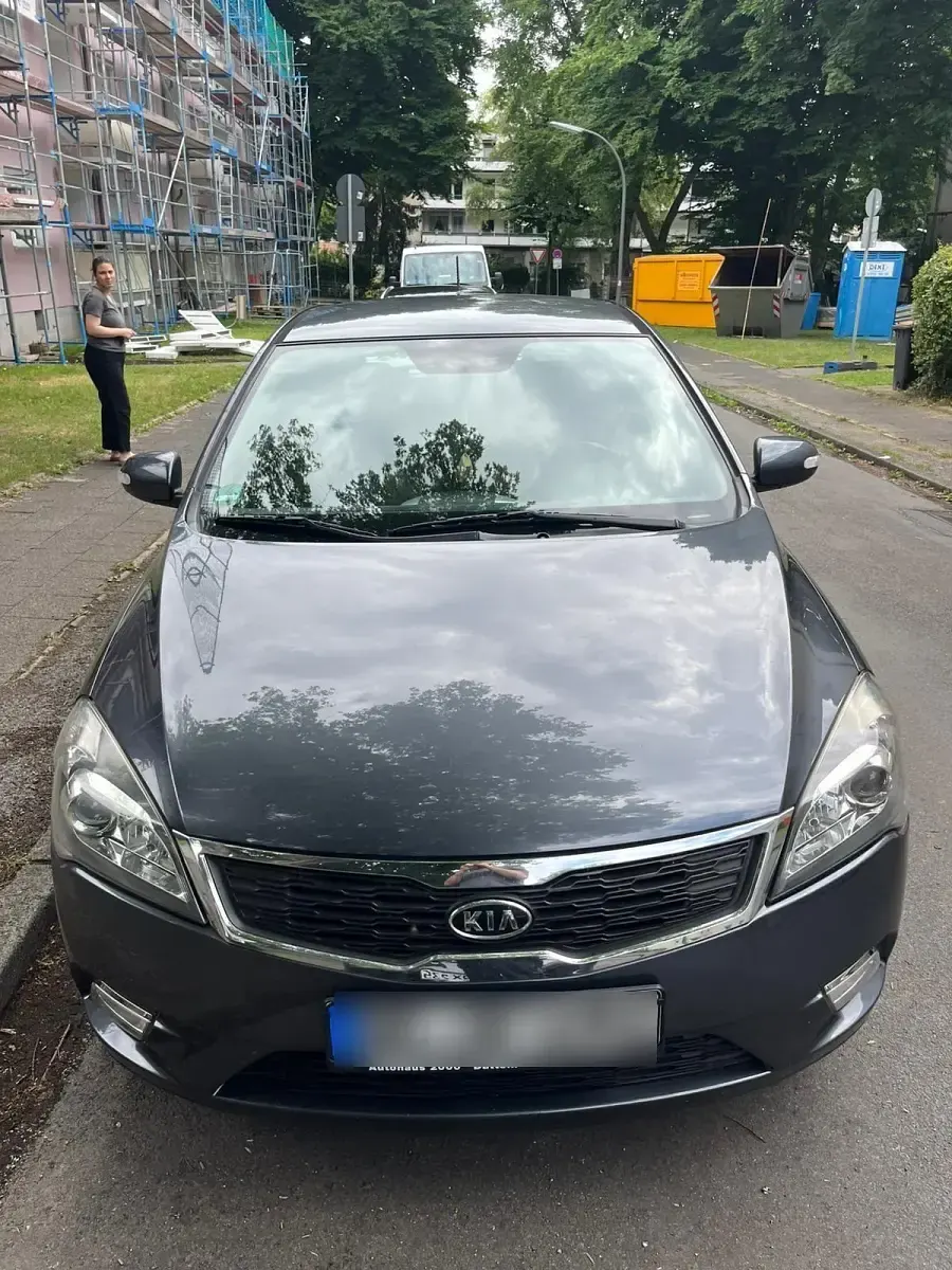 Gebraucht Kia Ceed 100 PS (73 kW) 2013 Grau Kleinwagen