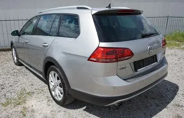 Gebraucht VW Golf VII 180 PS (132 kW) 2016 Tungsten silver (metallic) Kombi