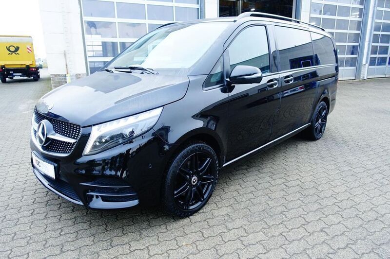 Schwarz Gebraucht 2023 Mercedes V300 AMG Van / Kleinbus | 83.181 € - Bild 1/4