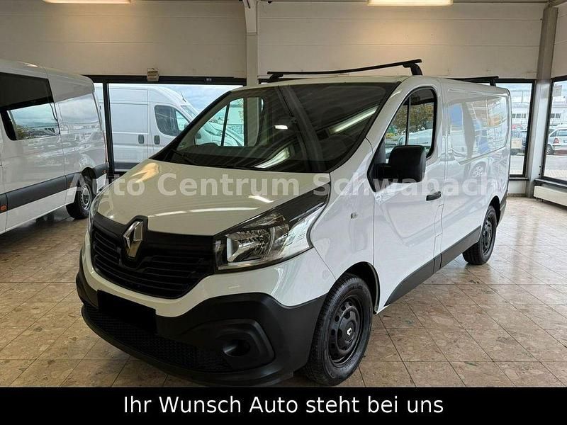 Weiß Gebraucht 2016 Renault Trafic Van | 7.990 € (Guter Preis) - Bild 1/4