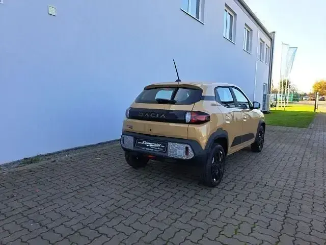 Używany Dacia Spring Extreme 35 kW (48 KM) 2024 Beżowy Hatchback
