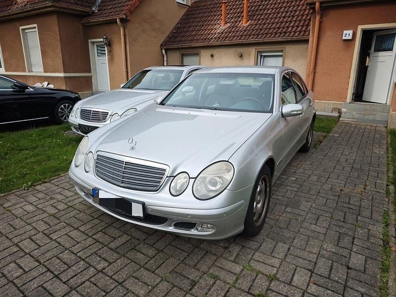 Gebraucht Mercedes E200 Classic 163 PS (119 kW) 2004 Silber Limousine