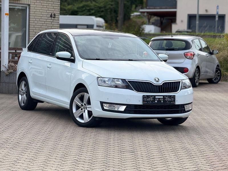 Bila laser/laser white Gebraucht 2016 Skoda Rapid Joy Kombi | 9.900 € (Fairer Preis) - Bild 1/4