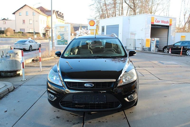 Gebraucht Ford Focus 125 PS (91 kW) 2010 Schwarz Kombi
