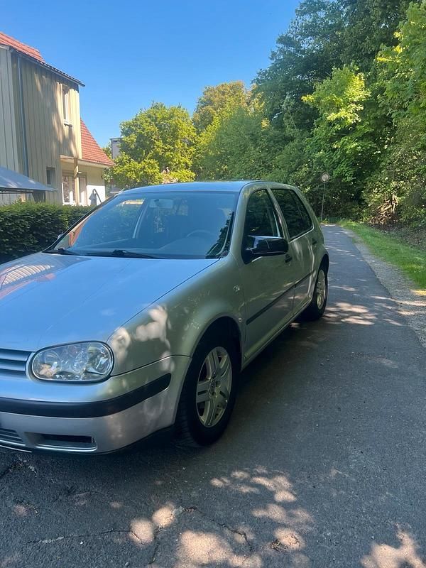 Gebraucht VW Golf IV 77 PS (56 kW) 2001 Grau Kleinwagen