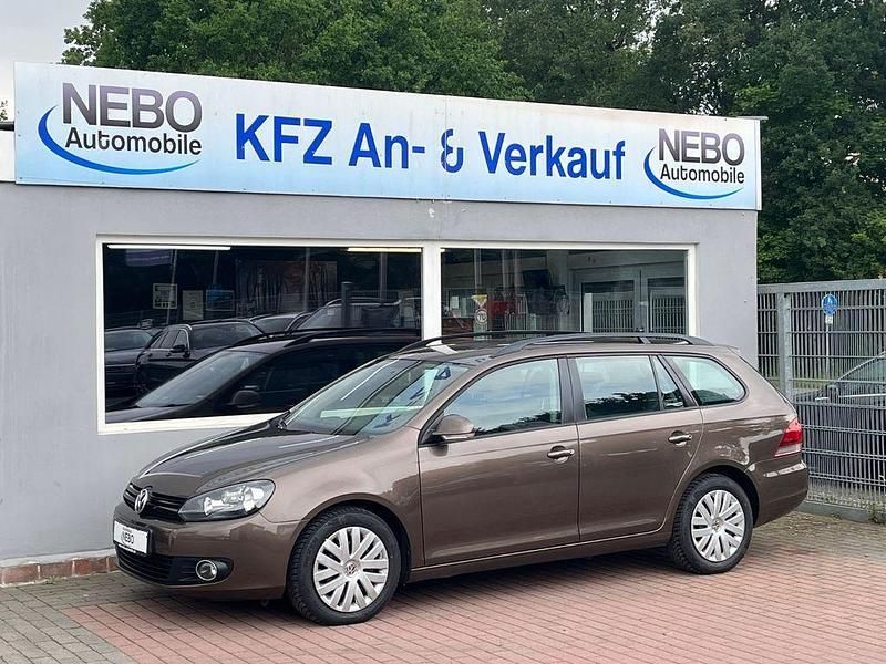 Braun Gebraucht 2011 VW Golf VI Trendline Kleinwagen | 4.400 € (Guter Preis) - Bild 1/4