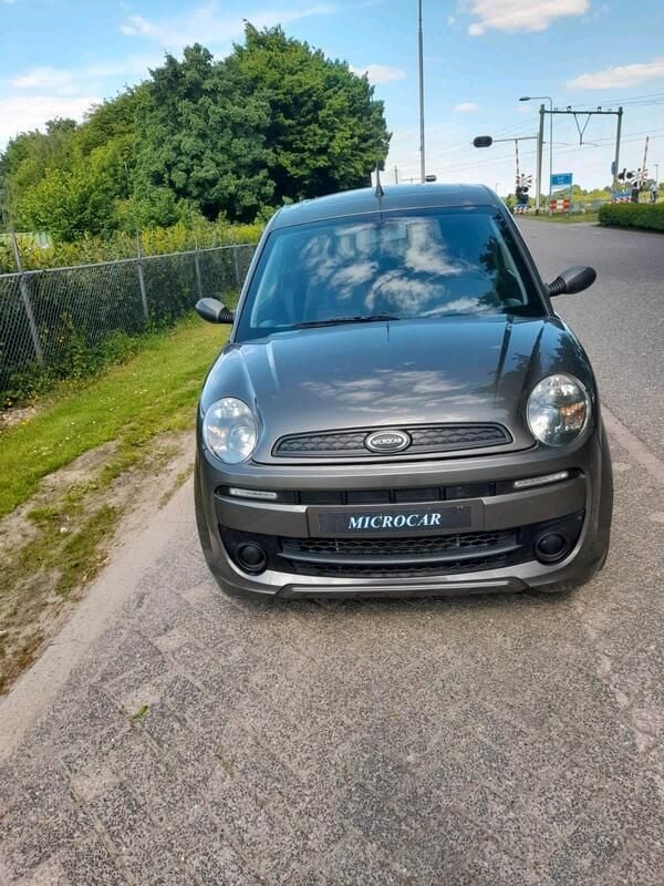 Braun Gebraucht 2018 Microcar M.Go Kleinwagen | 7.850 € (Fairer Preis) - Bild 1/4