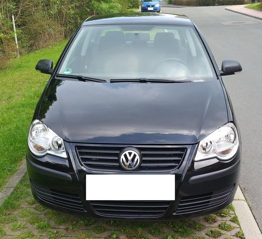 Schwarz metallic Gebraucht 2009 VW Polo Trendline Kleinwagen | 6.300 € - Bild 1/4