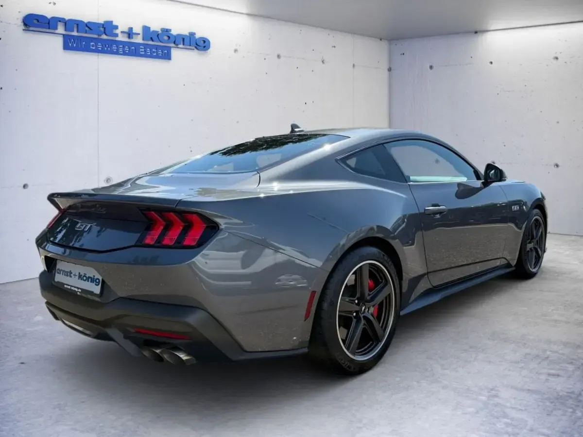 Neu Ford Mustang GT Fastback 446 PS (328 kW) 2025