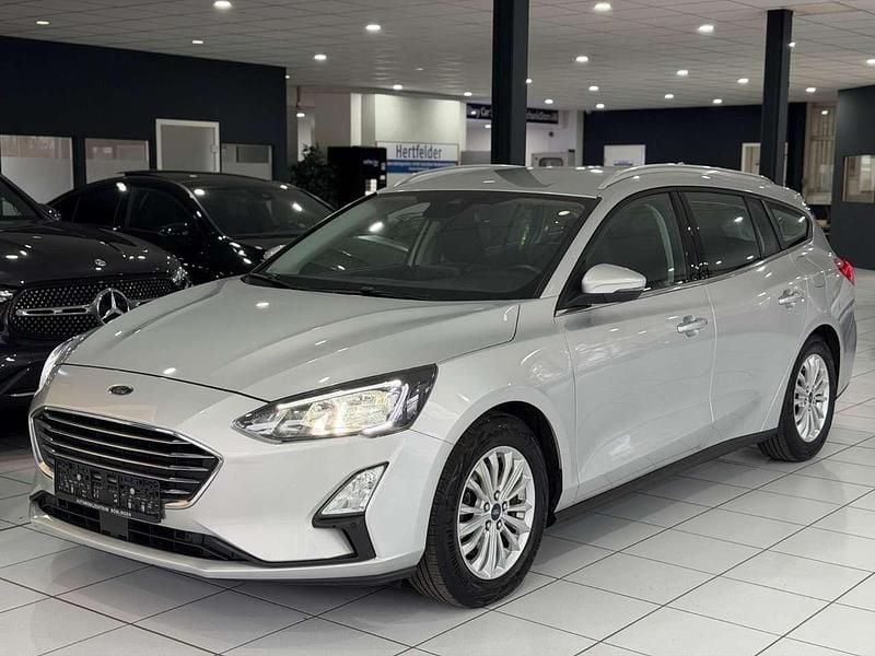Gebraucht Ford Focus Titanium 120 PS (88 kW) 2020 Silber Kombi