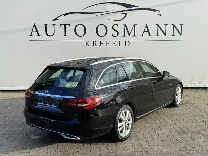 Gebraucht Mercedes C200 Avantgarde 184 PS (135 kW) 2019 Schwarz Kombi