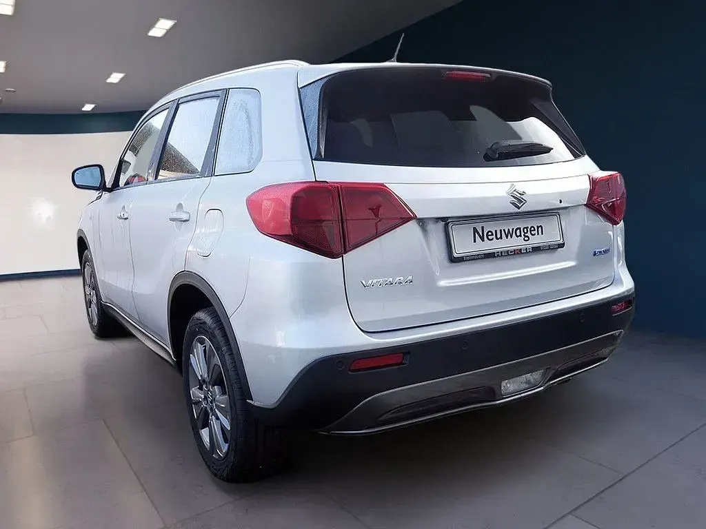 Neu Suzuki Vitara Comfort 110 PS (80 kW) 2026 Silber SUV