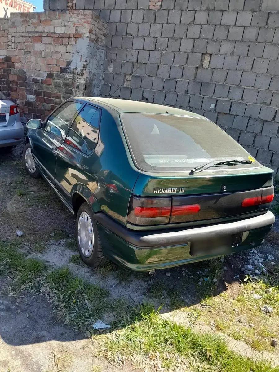 Usado Renault 19 1996 Verde Sedan