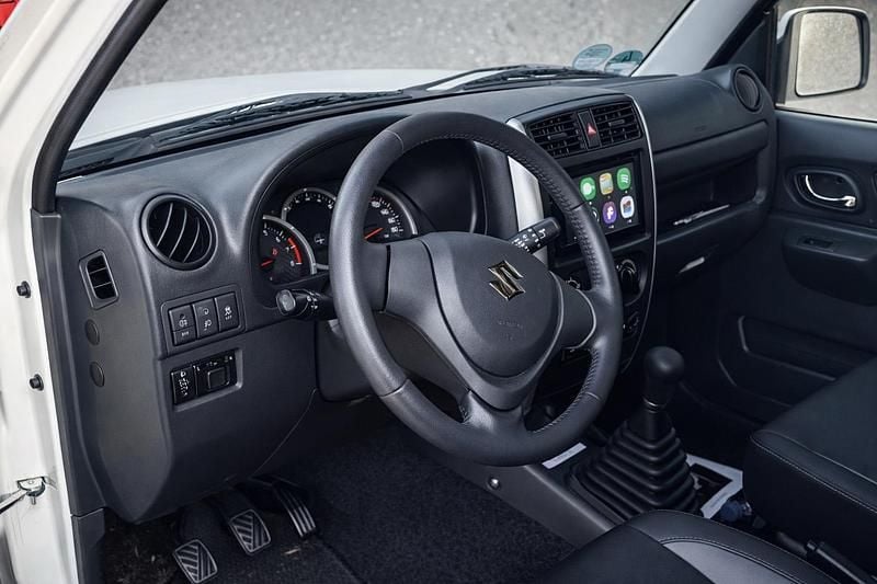 Gebraucht Suzuki Jimny 84 PS (61 kW) 2016 Weiß SUV