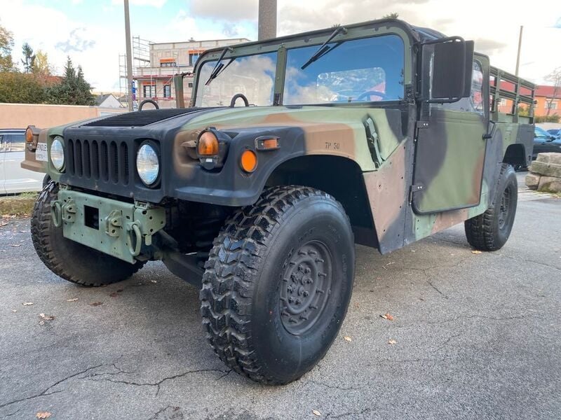 Grün Gebraucht 1990 Hummer H1 SUV | 38.900 € - Bild 1/4