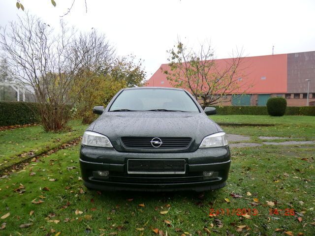 Gebraucht Opel Astra 101 PS (74 kW) 2003 Grün Limousine