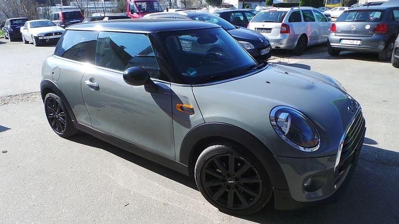 Grau Gebraucht 2018 Mini Cooper D Kleinwagen | 9.550 € (Guter Preis) - Bild 1/4