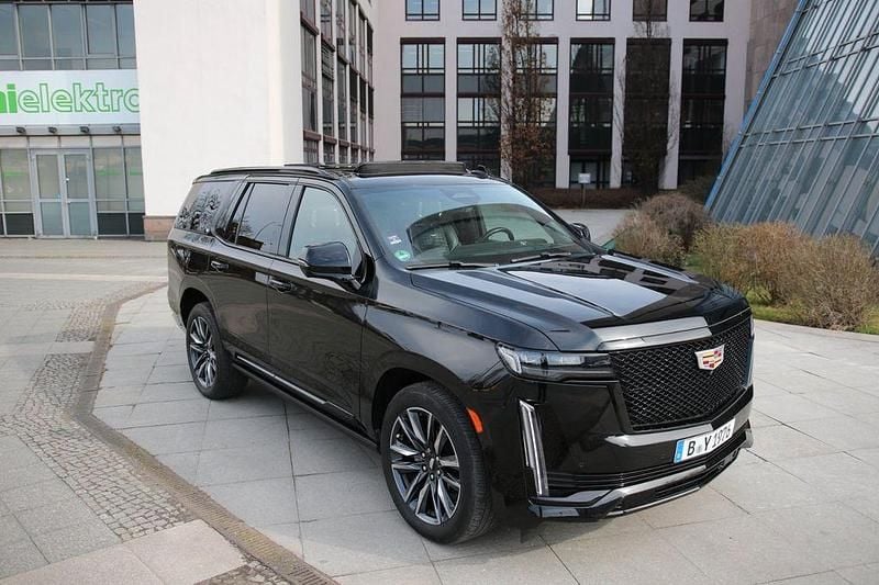 Gebraucht Cadillac Escalade 426 PS (313 kW) 2022 Schwarz SUV