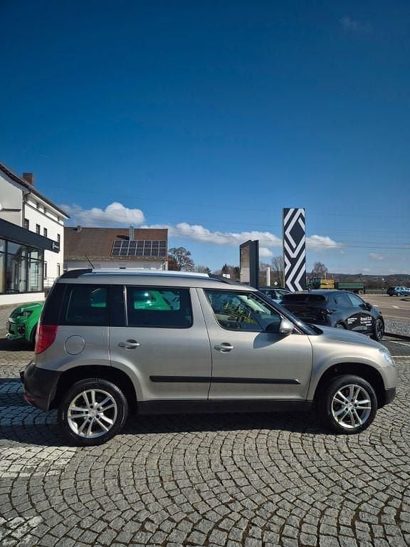 Gebraucht Skoda Yeti Elegance 140 PS (102 kW) 2013 Beige SUV
