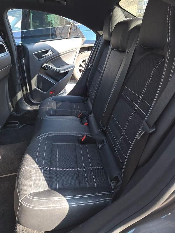 Gebraucht Mercedes CLA200 156 PS (114 kW) 2014 Grau Coupé