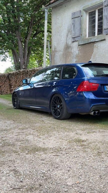 Gebraucht BMW 325 M Sport 218 PS (160 kW) 2009 Blau Kombi