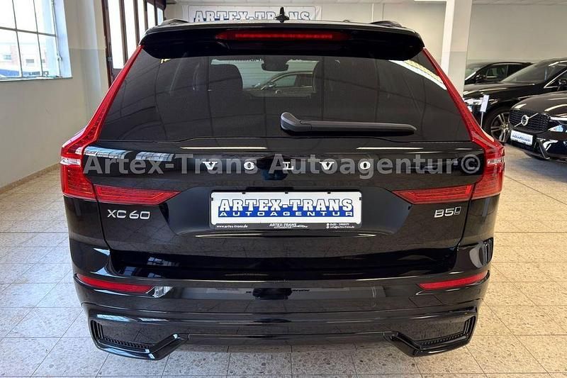 Gebraucht Volvo XC60 Ultimate 250 PS (183 kW) 2023 Schwarz SUV