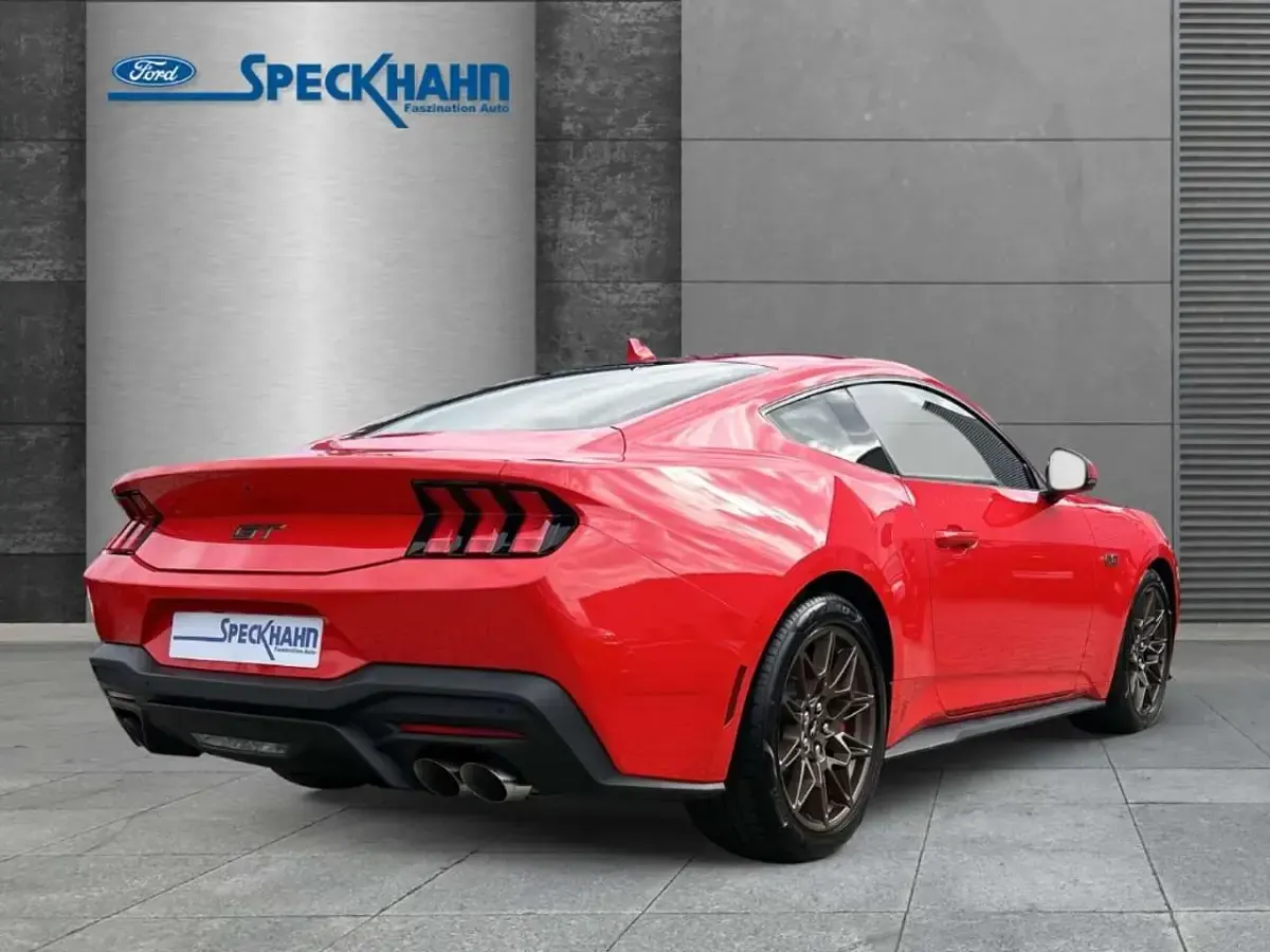 Ny Ford Mustang GT Fastback 446 HK (328 kW) 2026 Rød Coupe