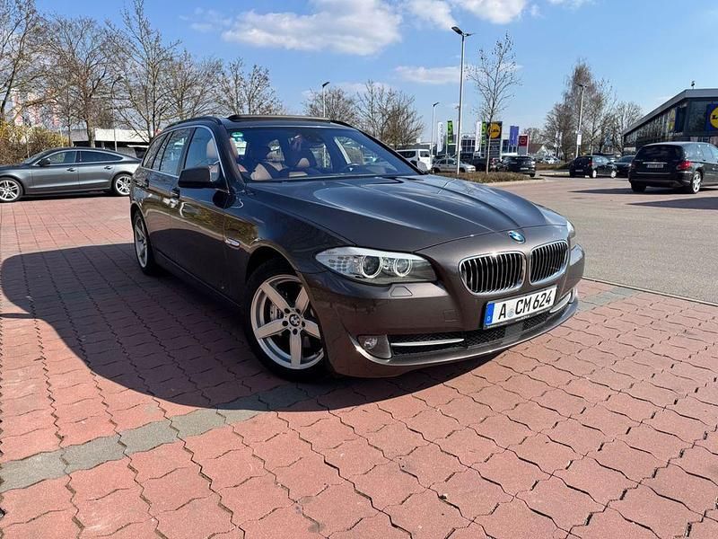 Gebraucht BMW 530 Performance 258 PS (189 kW) 2012 Braun Kombi