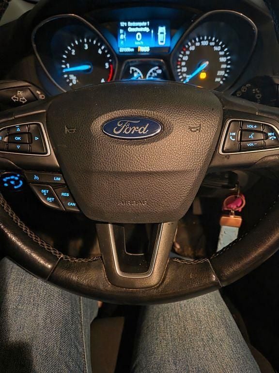 Gebraucht Ford Focus Business Edition 120 PS (88 kW) 2017 Schwarz Limousine