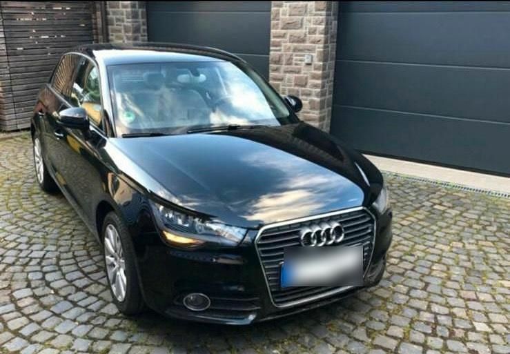 Second-hand Audi A1 86 CP (63 kW) 2011 Negru Hatchback