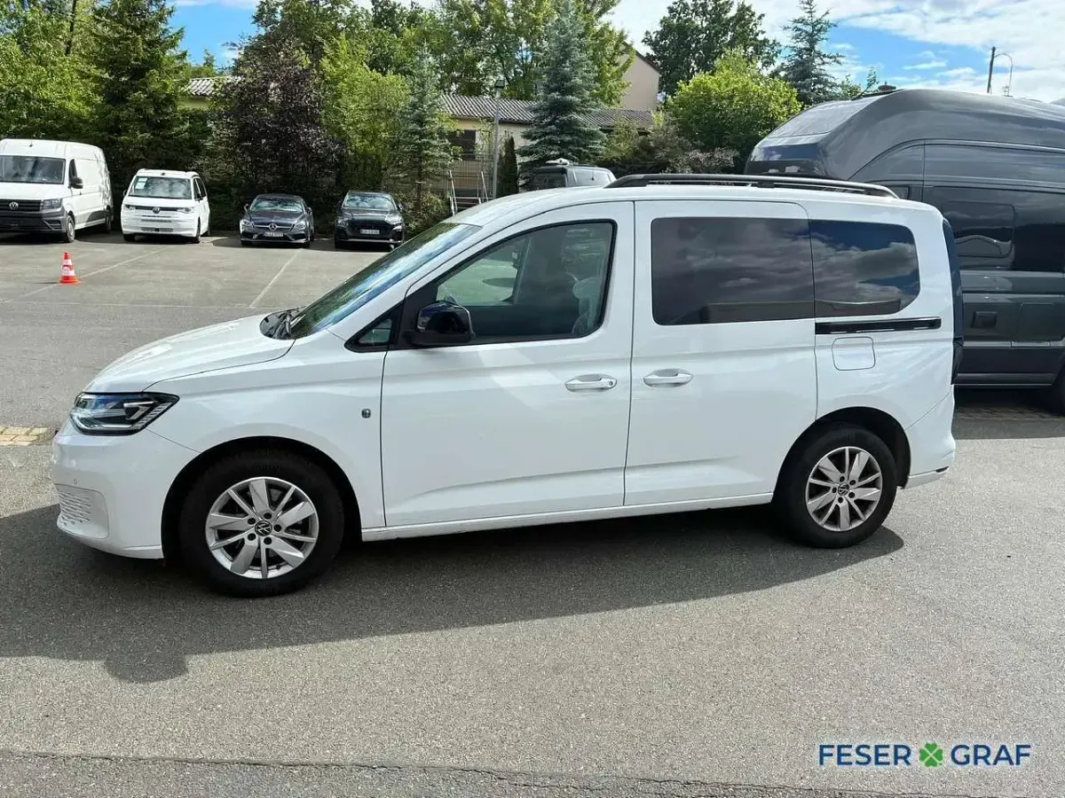 Gebraucht VW Caddy Life 122 PS (89 kW) 2023 Candyweiß Van / Kleinbus