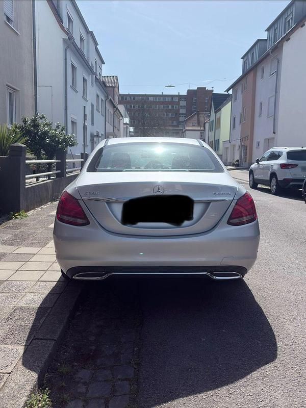 Gebraucht Mercedes C180 116 PS (85 kW) 2015 Silber Limousine