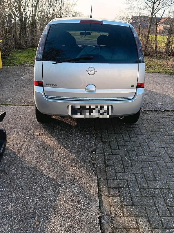 Gebraucht Opel Meriva 105 PS (77 kW) 2007 Silber Van / Kleinbus