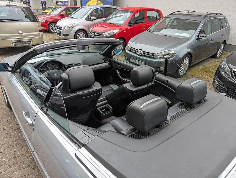 Gebraucht BMW 325 Cabriolet 192 PS (141 kW) 2004 Silber Cabrio