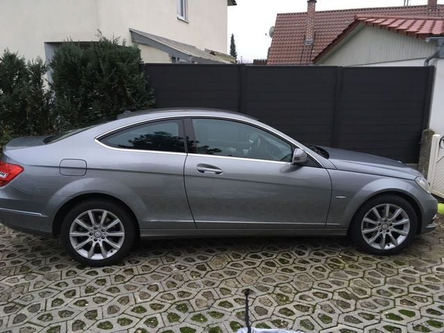 Gebraucht Mercedes C250 204 PS (150 kW) 2012 Grau metallic Coupé