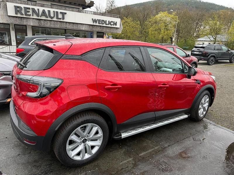 Second-hand Renault Captur Evolution 91 CP (66 kW) 2024 Roșu SUV