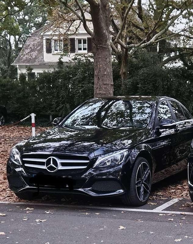 Gebraucht Mercedes C220 170 PS (125 kW) 2014 Schwarz Limousine
