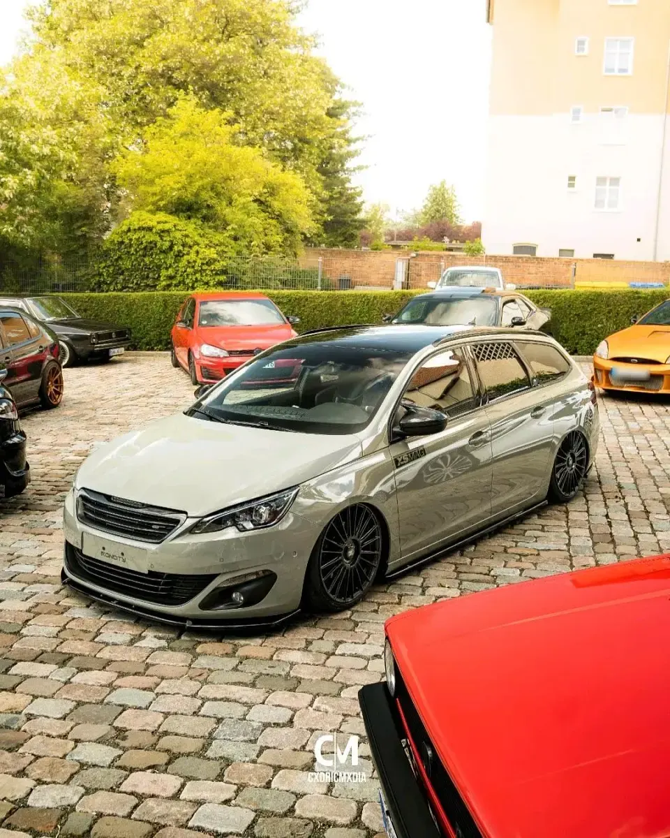 Gebraucht Peugeot 308 SW 150 PS (110 kW) 2015 Grün Kombi
