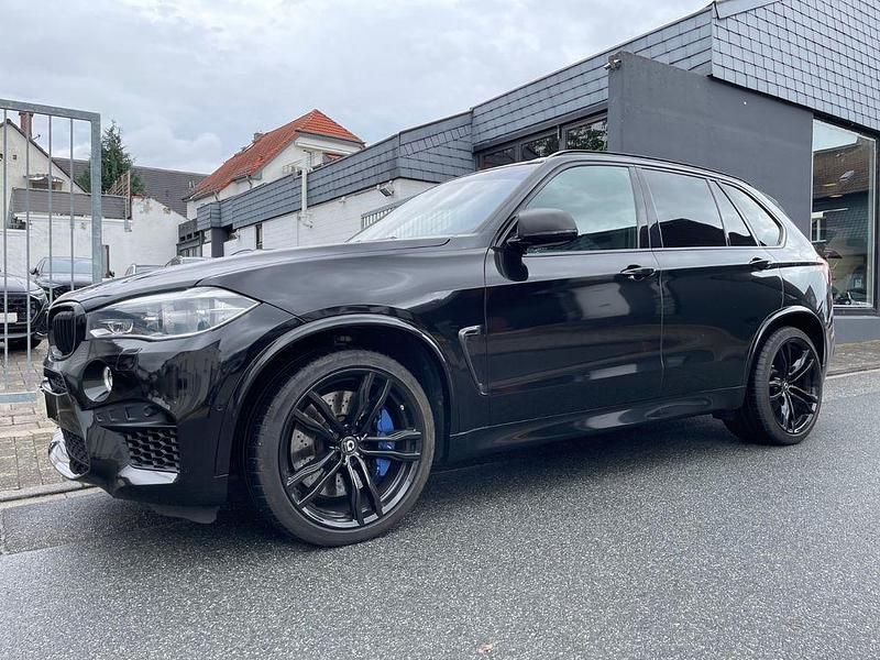Silber Gebraucht 2018 BMW X5 M Performance SUV | 43.590 € (Superpreis) - Bild 1/4