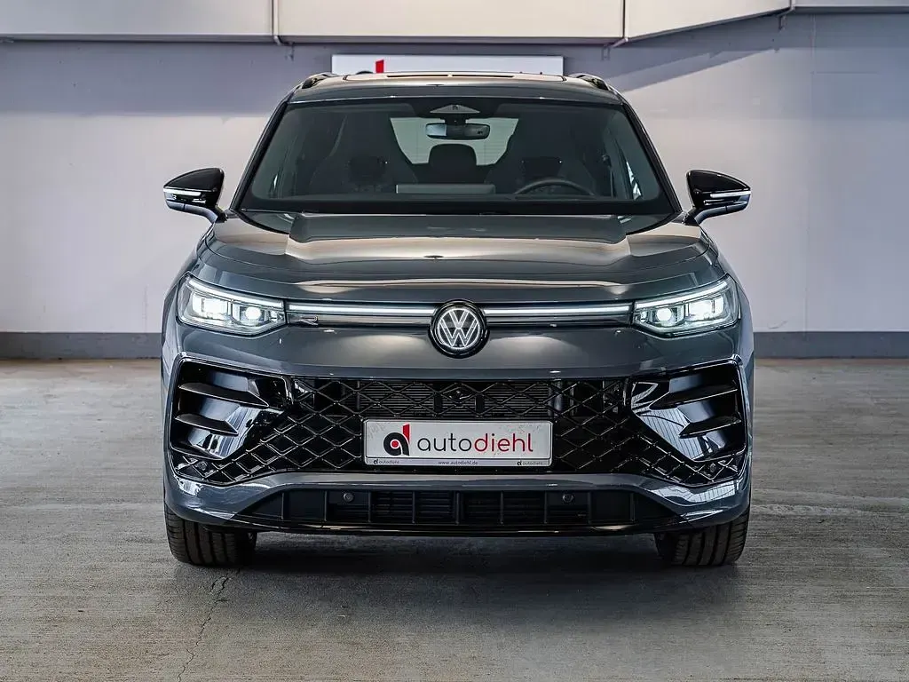 Gebraucht VW Tayron R-line 193 PS (141 kW) 2025 Grau SUV