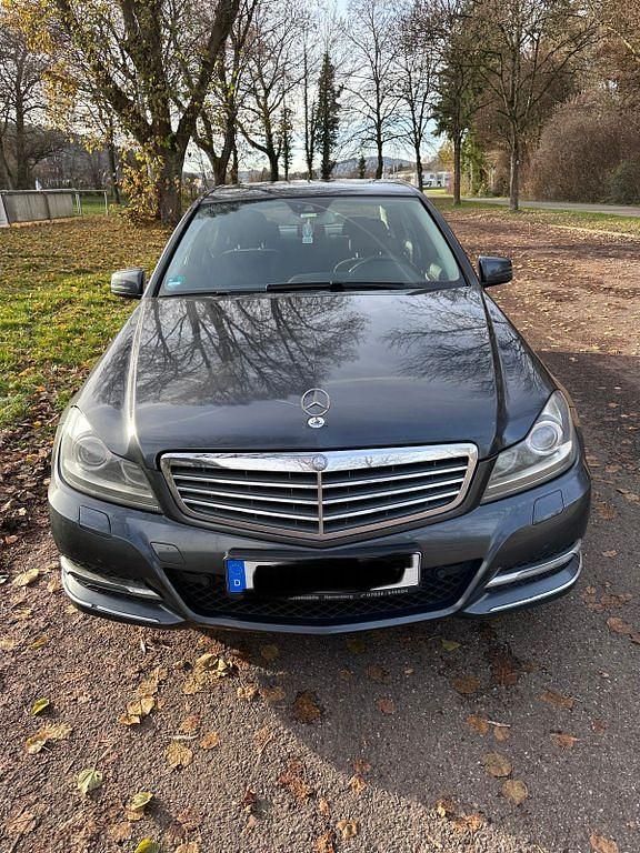 Grau Gebraucht 2013 Mercedes C220 Elegance Limousine | 9.000 € (Fairer Preis) - Bild 1/4