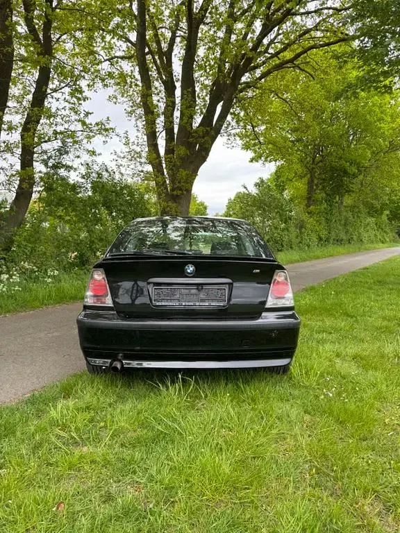 Gebraucht BMW 316 116 PS (85 kW) 2003 Schwarz Limousine