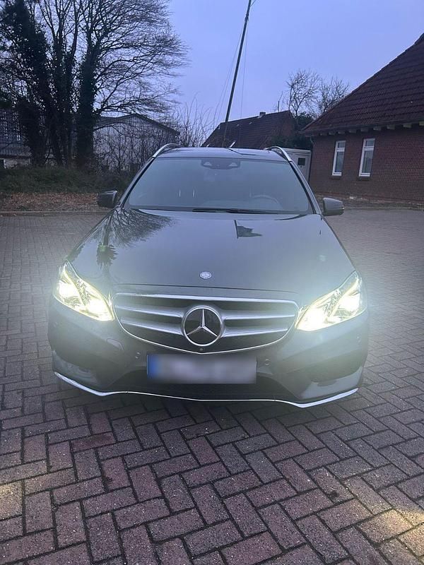 Gebraucht Mercedes E350 Avantgarde 258 PS (189 kW) 2015 Grau Kombi