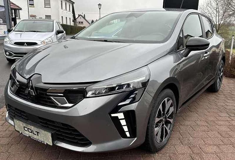 Neu Mitsubishi Colt Plus 91 PS (66 kW) 2025 Achatgrau Kleinwagen