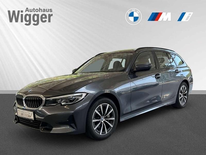 Grau Gebraucht 2022 BMW 330 Sport Line Kombi | 36.900 € (Fairer Preis) - Bild 1/4